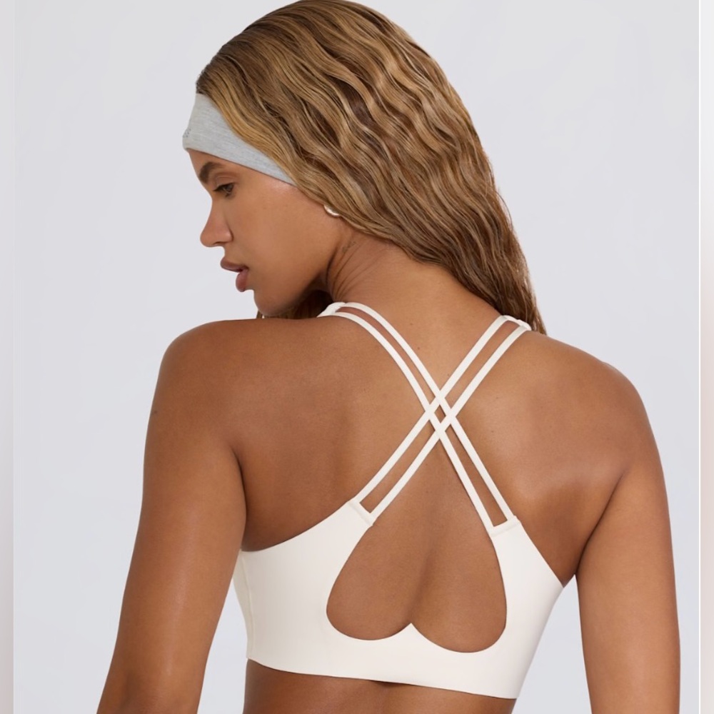 Oh Polly Soft Active V-Neck Sports Bra🤍